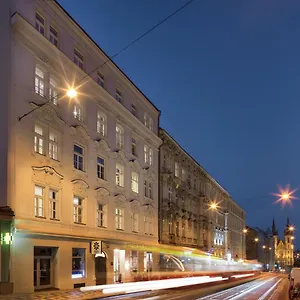 https://louren-apartments.praguehotelsweb.com
